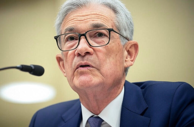 Federal Reserve Holds Steady on Rates Amid Stagflation Concerns