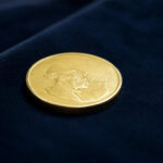 Gold Set to Soar to ,000 Amid U.S. Fiscal Challenges, Experts Predict