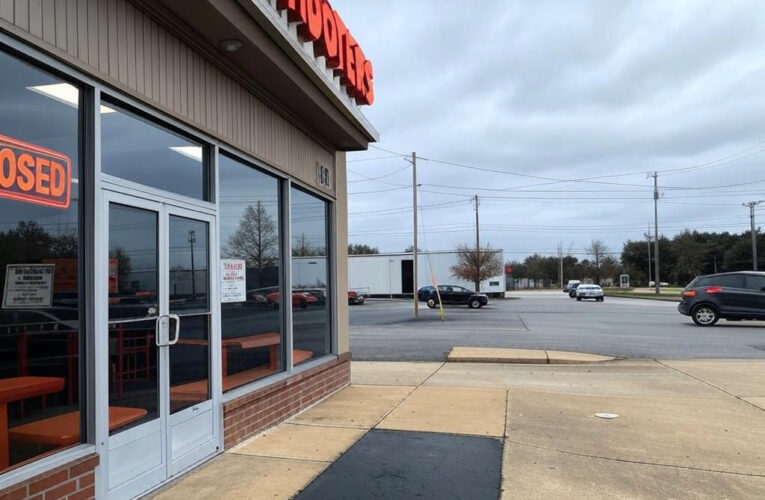 Sudden Shutdown: Jacksonville Hooter’s Location Closes Its Doors After 17 Years