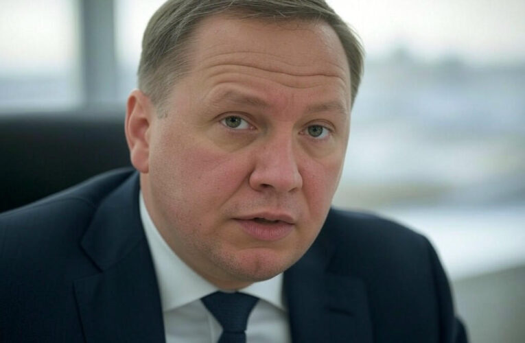 Russia Teeters on Economic Edge: Recession Looms Large