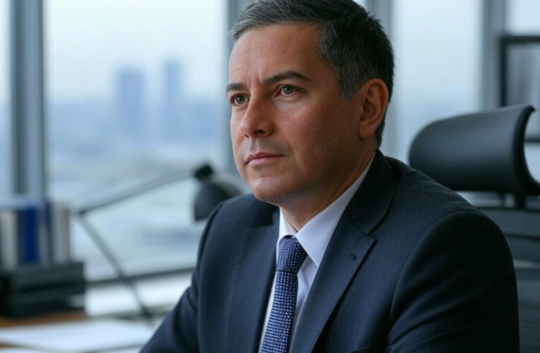 Market Surge: Treasuries Soar and Stocks Peak Amid Fed Rate Cut Speculation